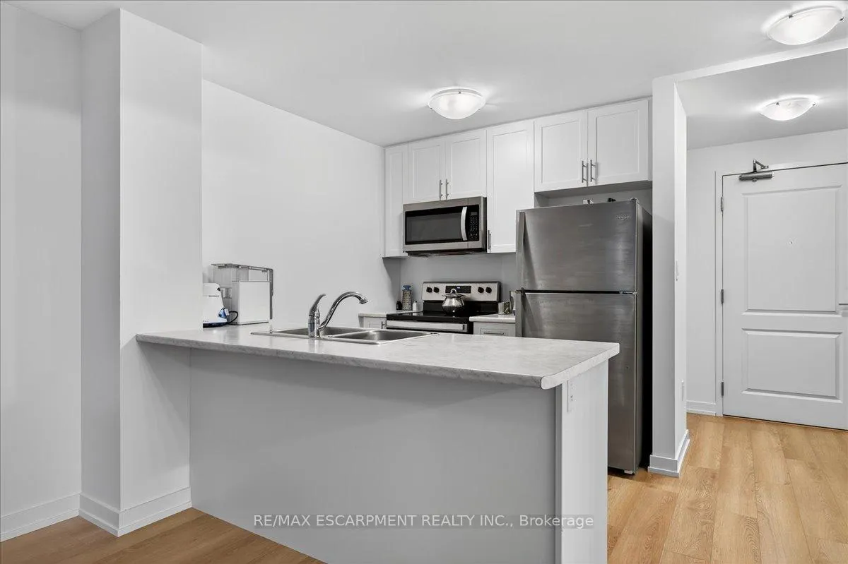 Photo 8 of Unit 428, 470 Dundas Street E, Hamilton, Waterdown — HOMEH
