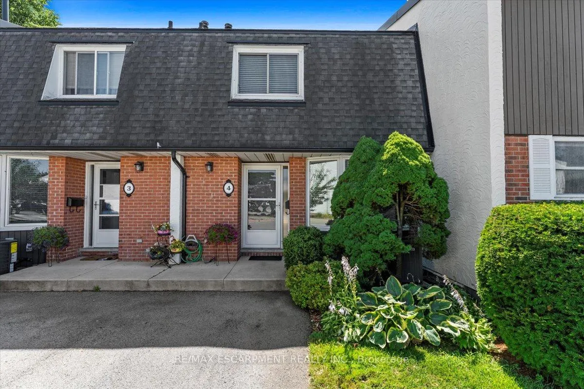 Photo 1 of Unit 4, 77 Linwell Road, St. Catharines, Lakeport — HOMEH