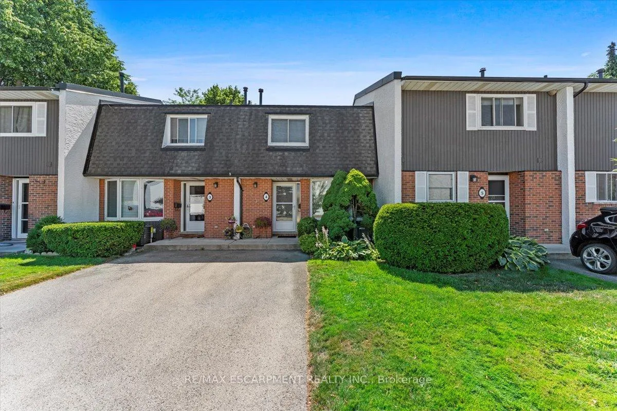 Photo 2 of Unit 4, 77 Linwell Road, St. Catharines, Lakeport — HOMEH