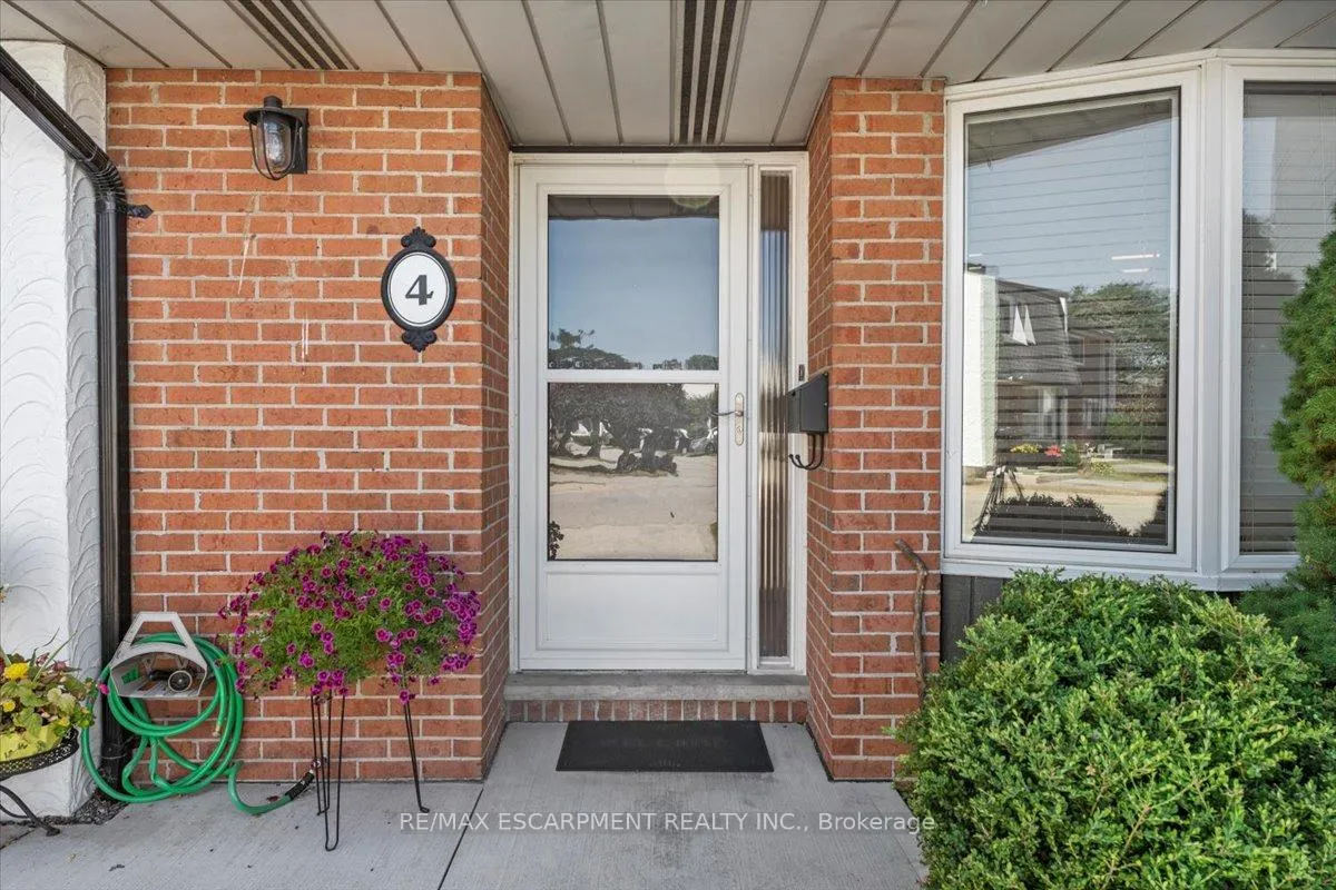 Photo 6 of Unit 4, 77 Linwell Road, St. Catharines, Lakeport — HOMEH