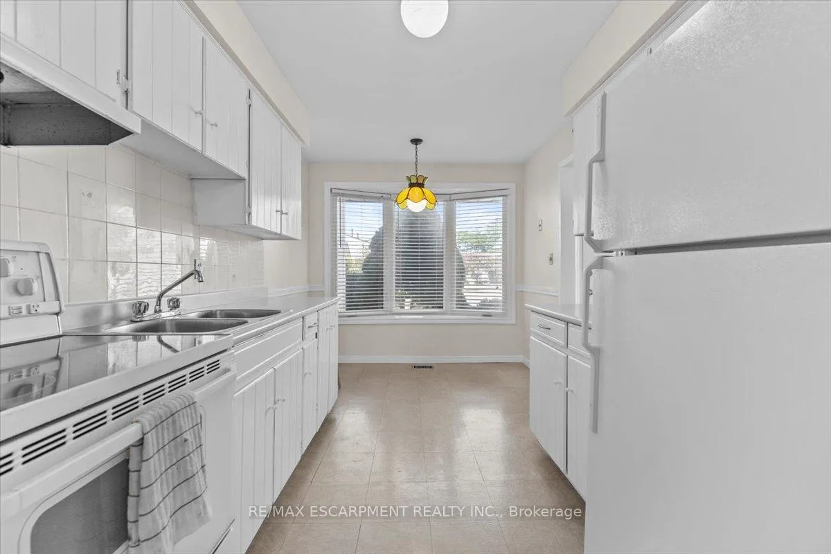 Photo 11 of Unit 4, 77 Linwell Road, St. Catharines, Lakeport — HOMEH