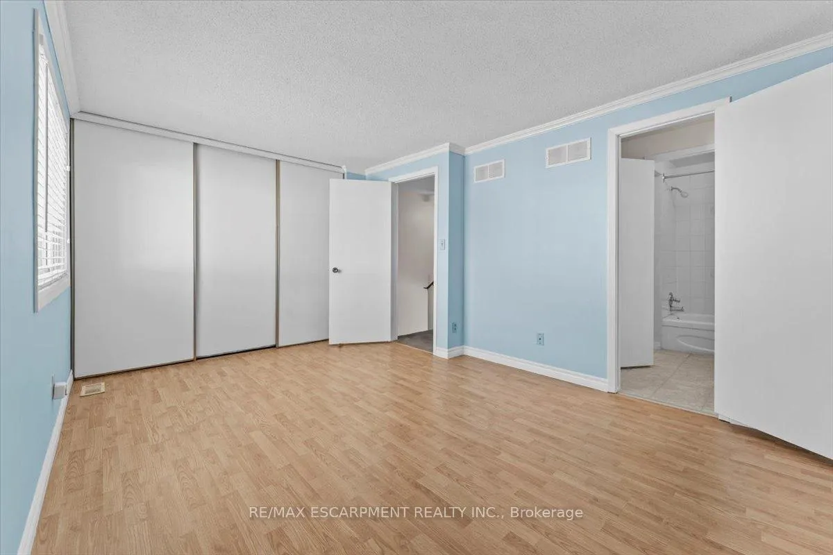 Photo 18 of Unit 4, 77 Linwell Road, St. Catharines, Lakeport — HOMEH