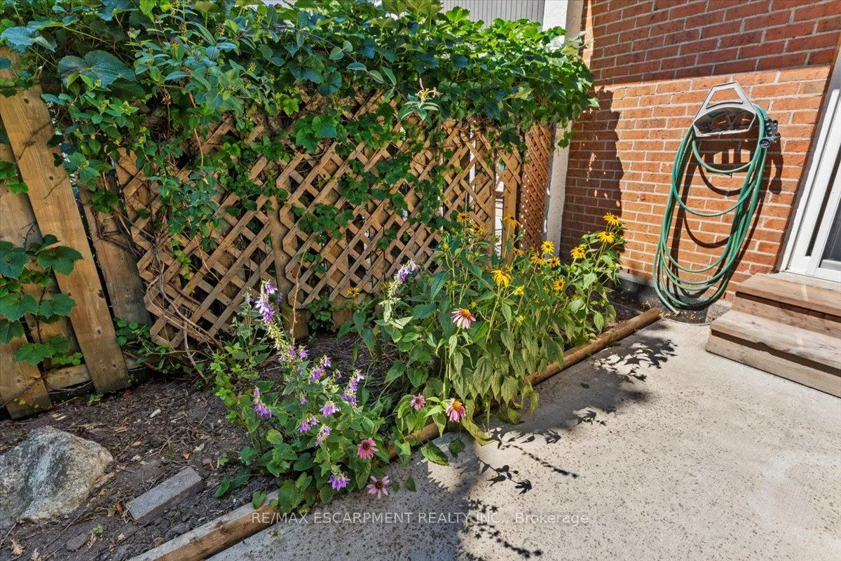 Photo 33 of Unit 4, 77 Linwell Road, St. Catharines, Lakeport — HOMEH
