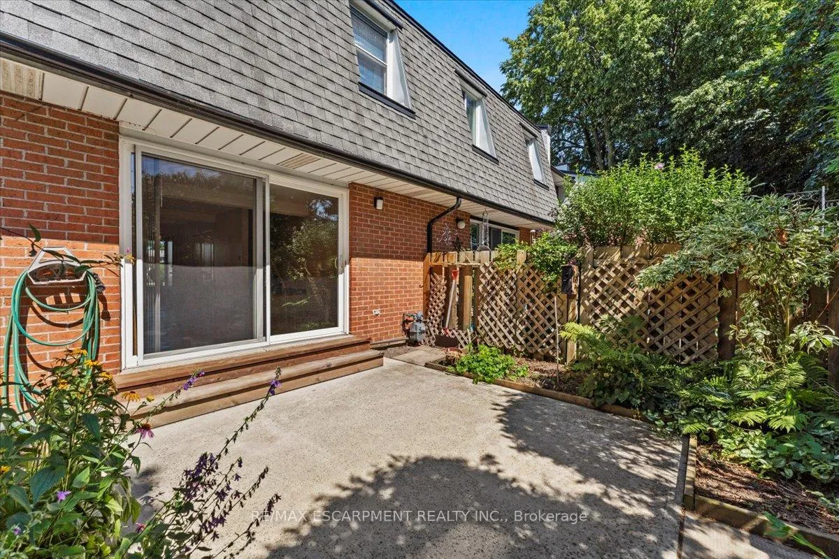 Photo 35 of Unit 4, 77 Linwell Road, St. Catharines, Lakeport — HOMEH