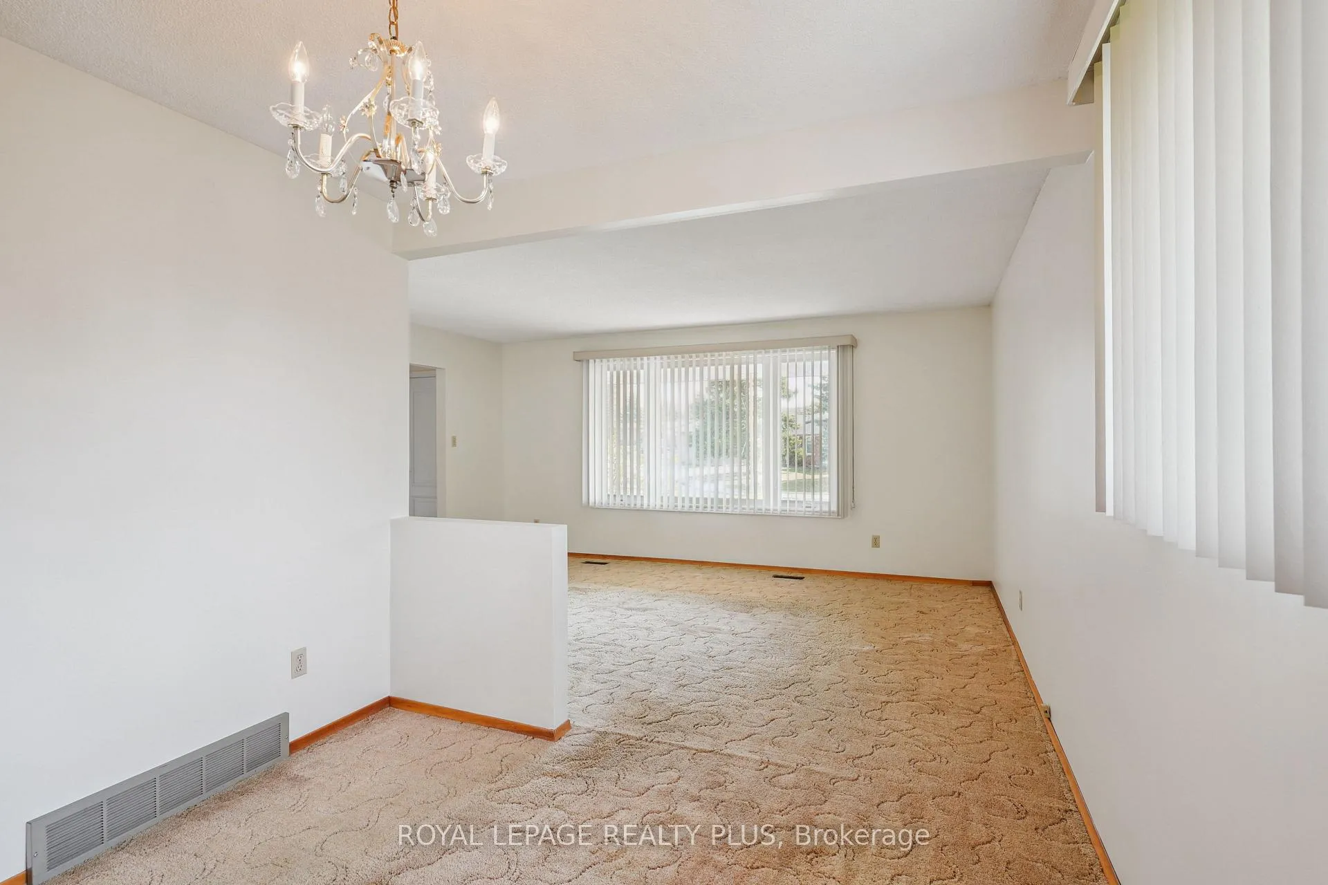 Photo 10 of 40 Forest Hill Crescent, Hamilton, Red Hill — HOMEH