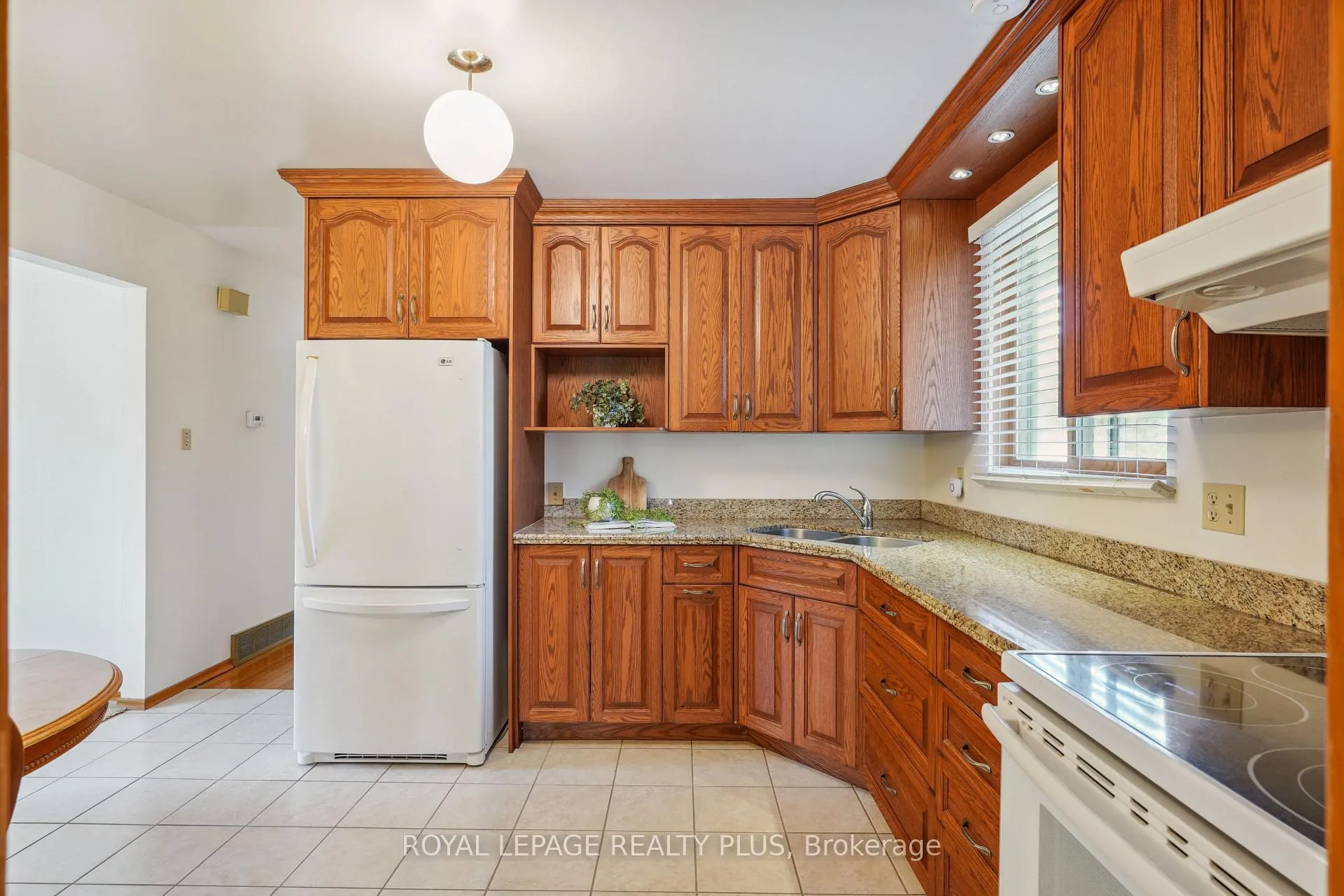 Photo 13 of 40 Forest Hill Crescent, Hamilton, Red Hill — HOMEH