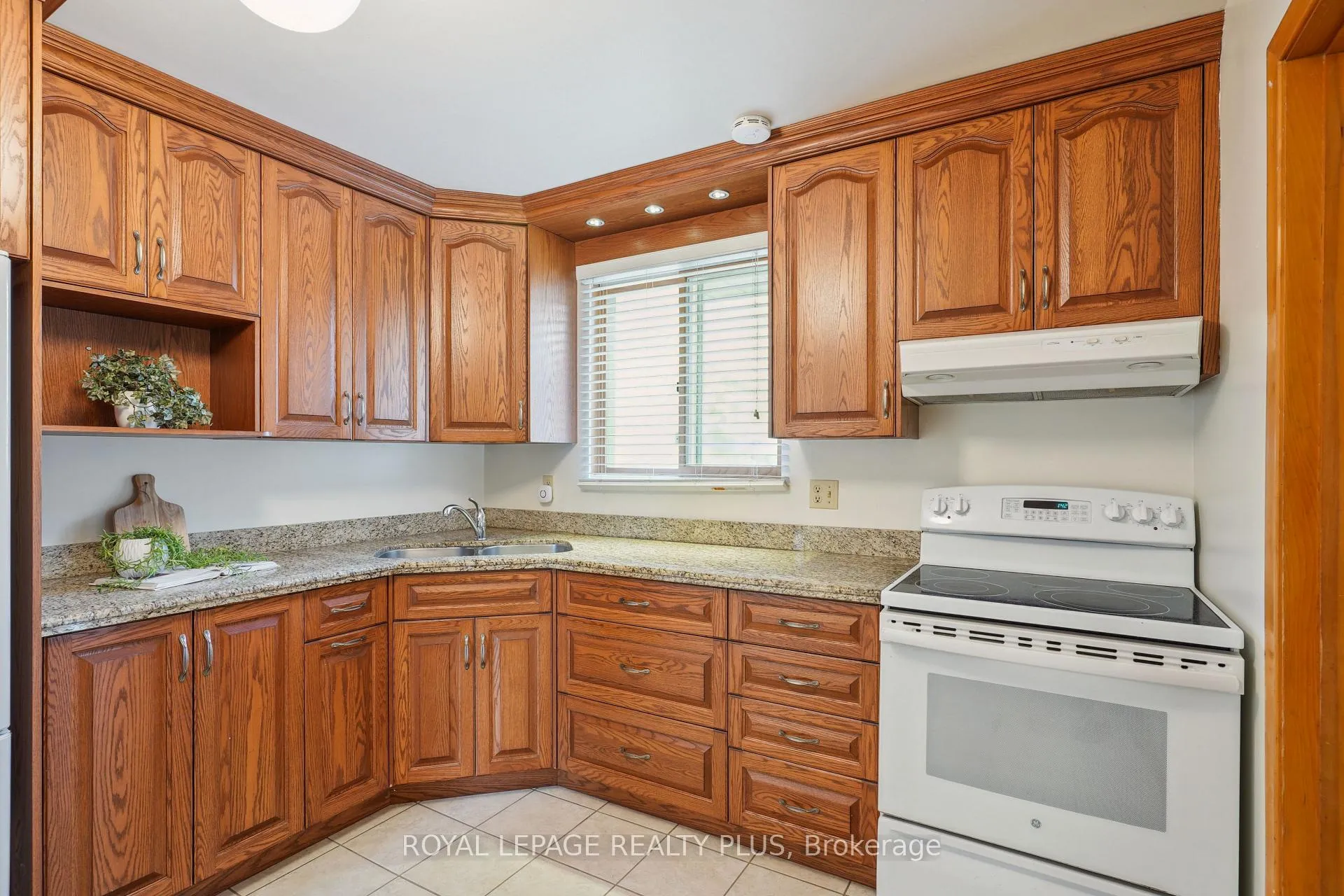 Photo 15 of 40 Forest Hill Crescent, Hamilton, Red Hill — HOMEH