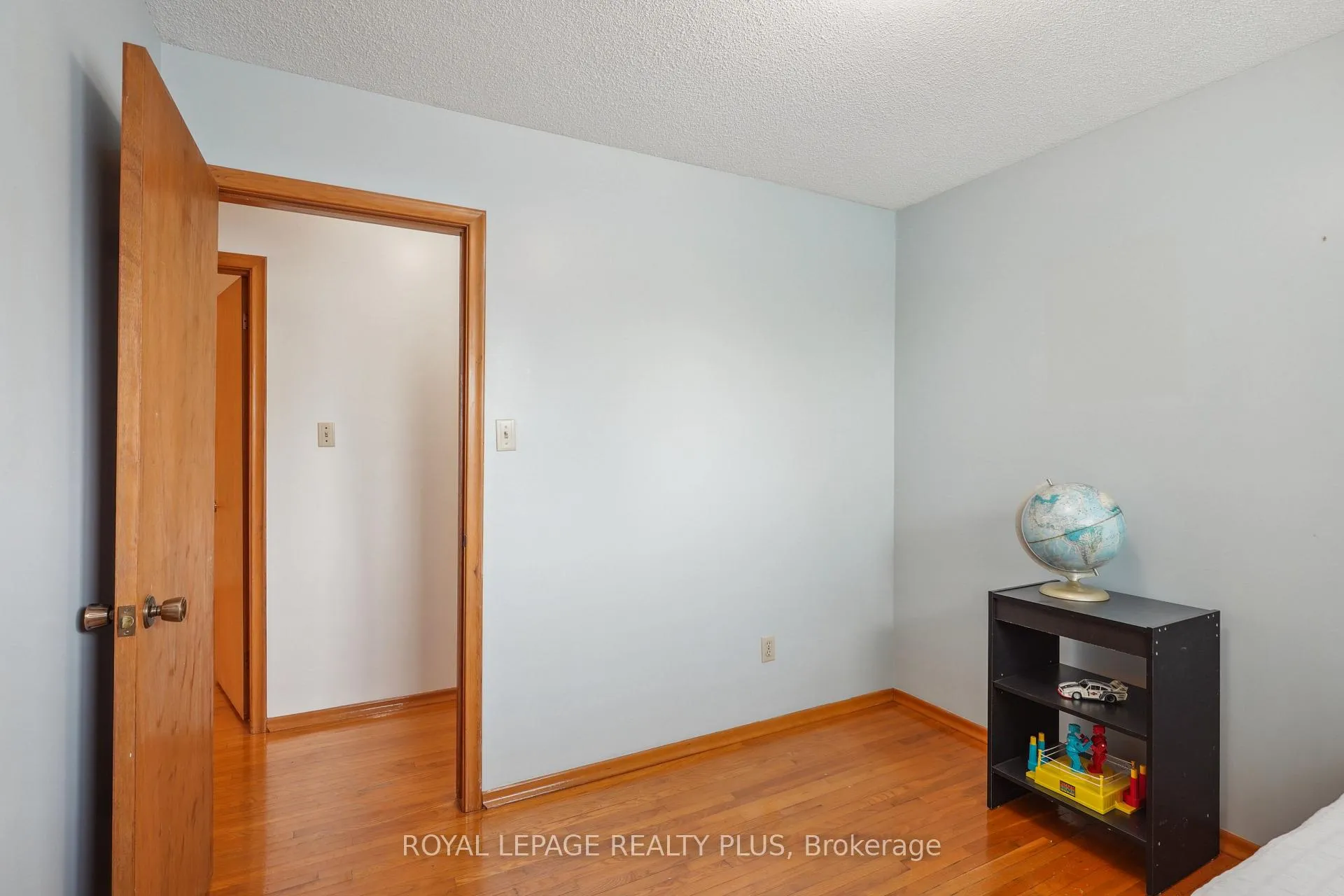 Photo 17 of 40 Forest Hill Crescent, Hamilton, Red Hill — HOMEH