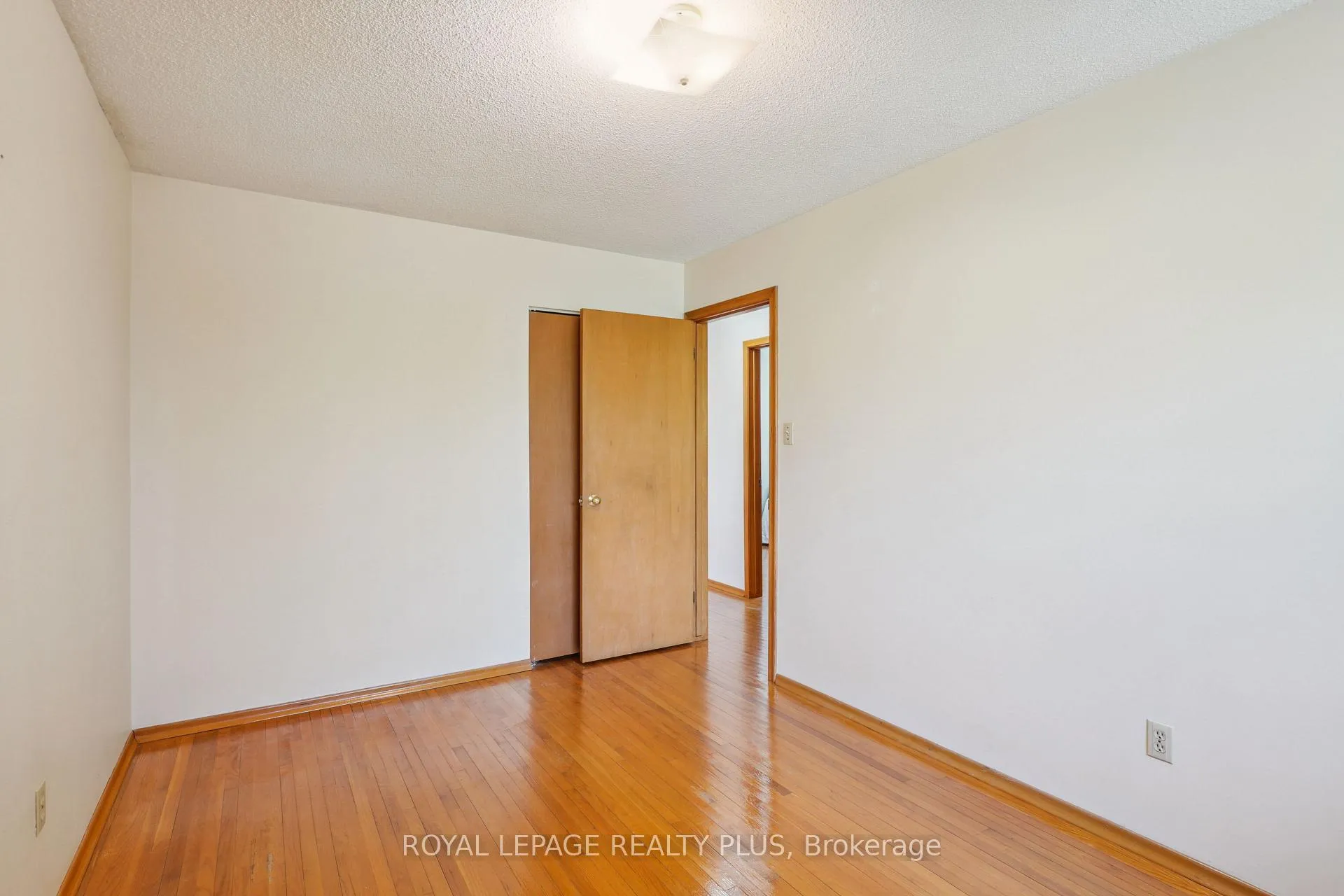 Photo 22 of 40 Forest Hill Crescent, Hamilton, Red Hill — HOMEH