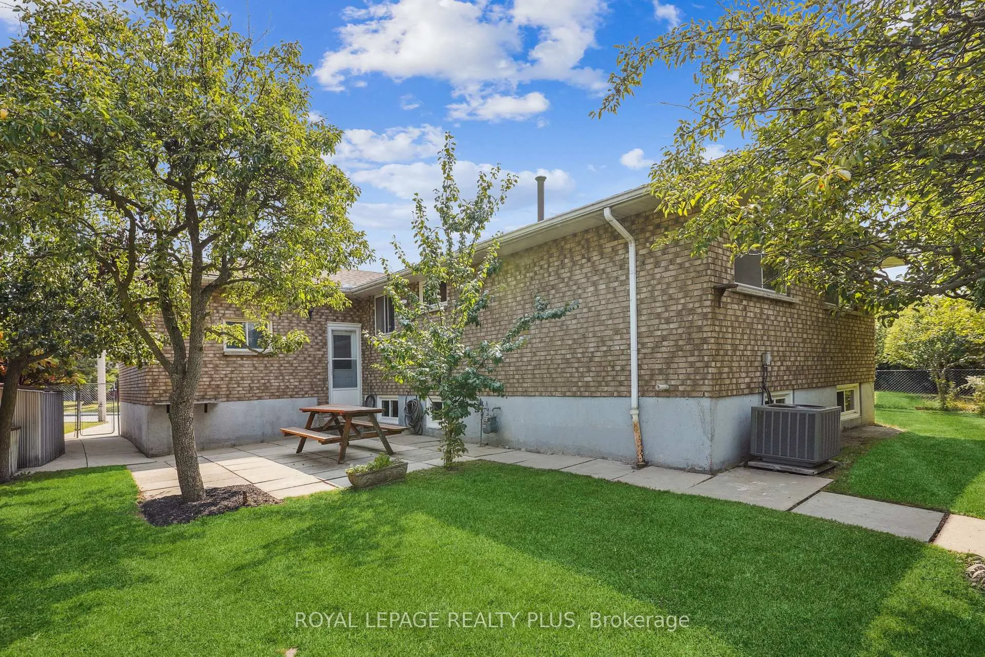 Photo 36 of 40 Forest Hill Crescent, Hamilton, Red Hill — HOMEH