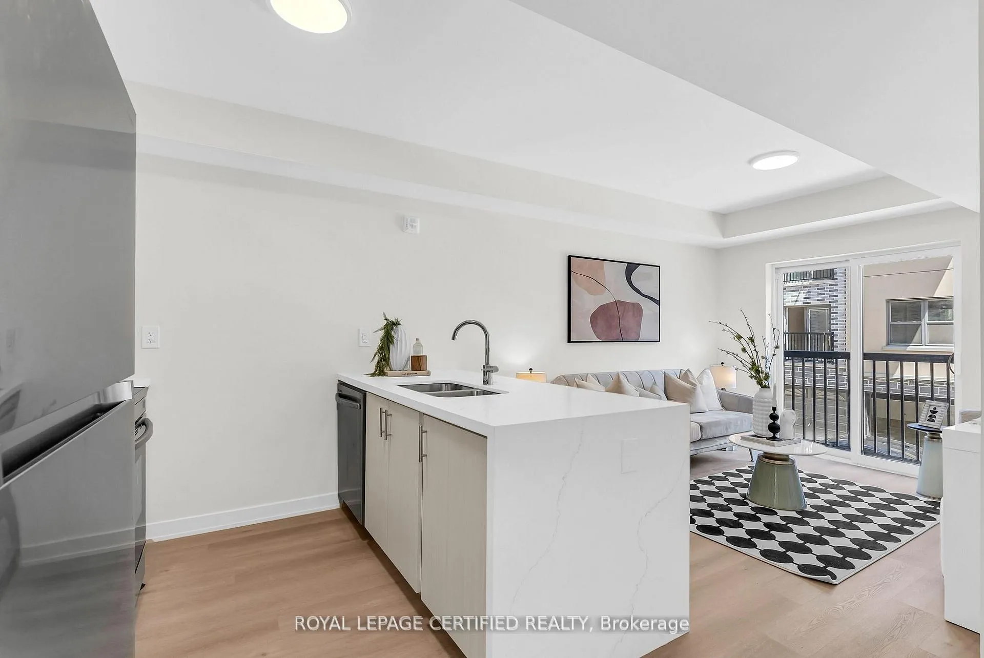 Photo 4 of Unit 38, 400 Mary Street E, Whitby, Lynde Creek — HOMEH