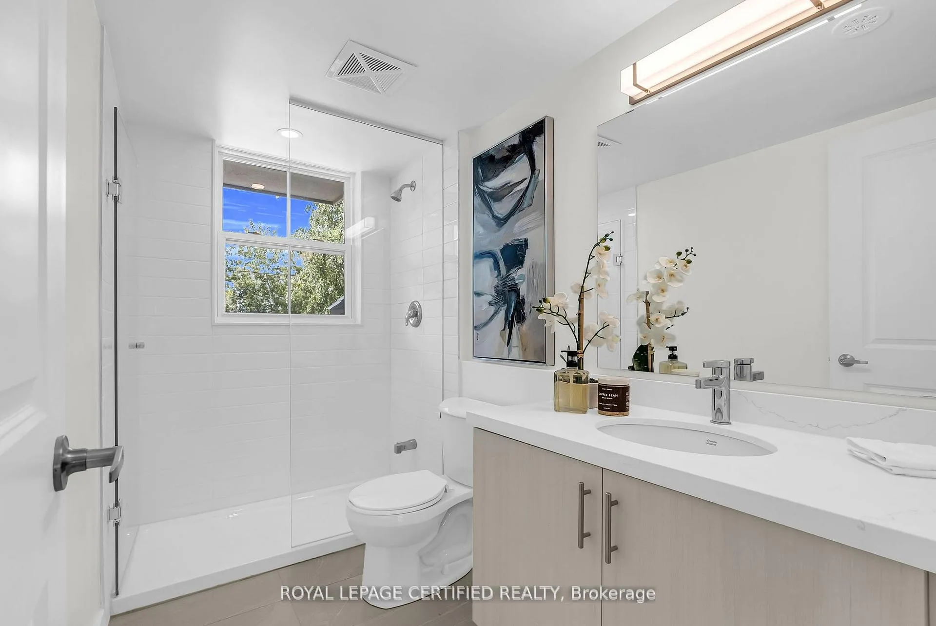 Photo 17 of Unit 38, 400 Mary Street E, Whitby, Lynde Creek — HOMEH