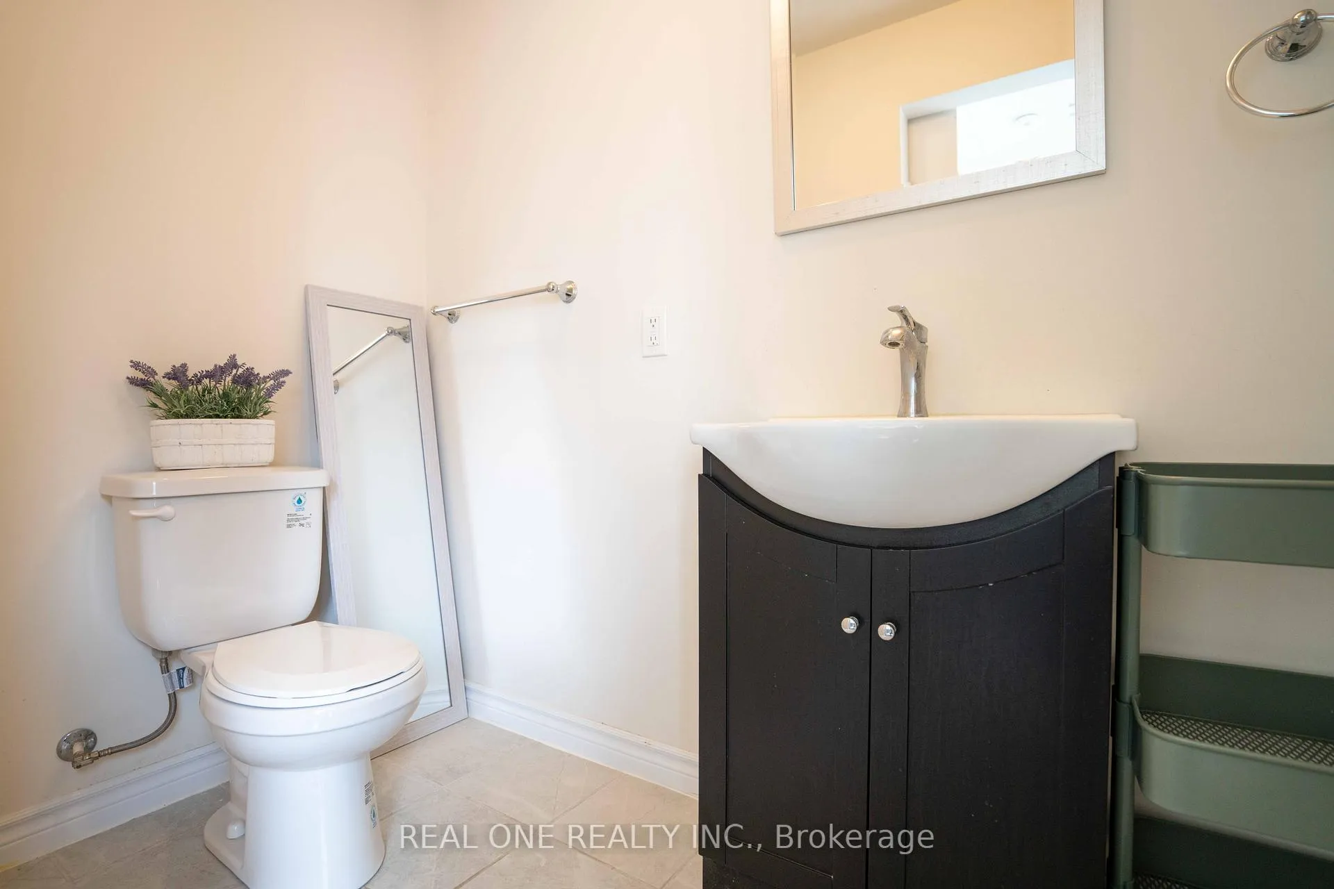 Photo 18 of Unit 902, 246 Lester Street, Waterloo — HOMEH