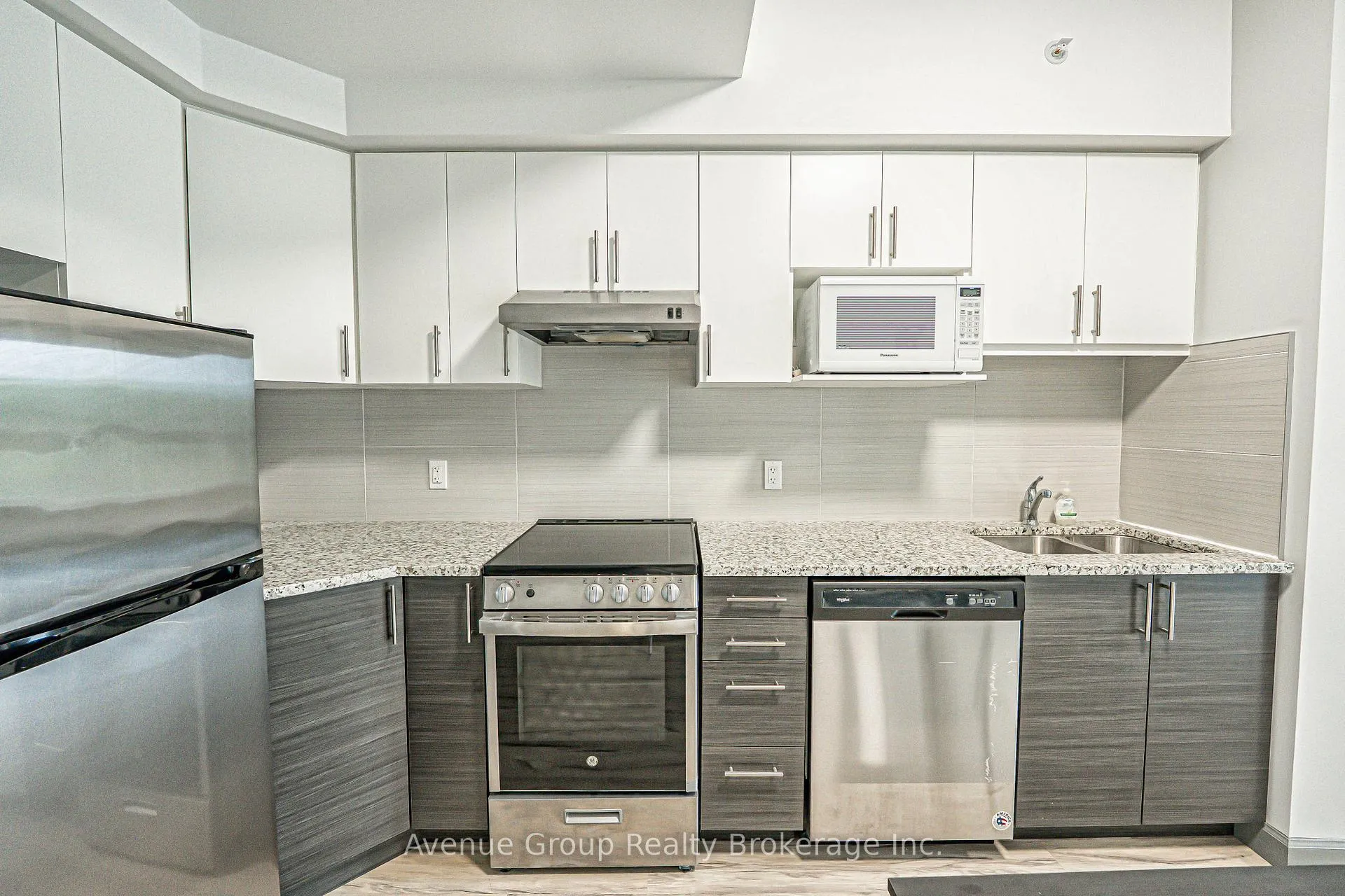 Photo 9 of Unit 401, 77 Leland Street, Hamilton, Ainslie Wood — HOMEH