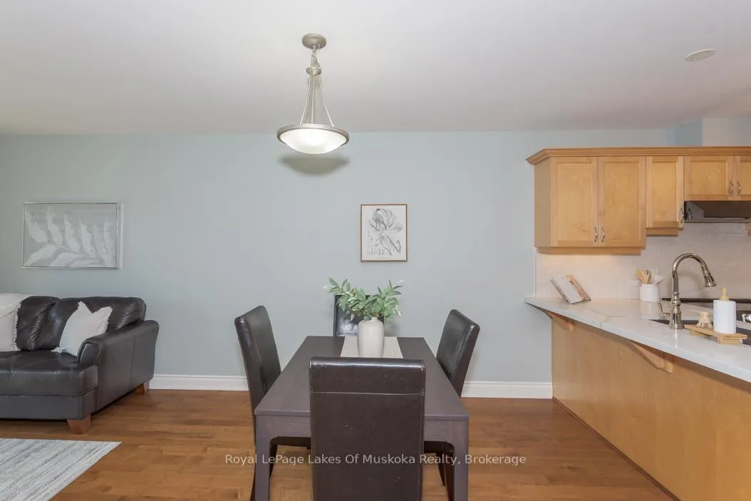 Photo 6 of Unit 202, 10A Kimberley Avenue, Bracebridge, Monck (Bracebridge) — HOMEH