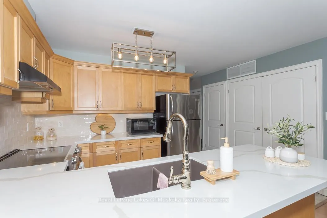 Photo 10 of Unit 202, 10A Kimberley Avenue, Bracebridge, Monck (Bracebridge) — HOMEH