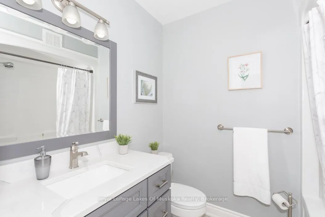 Photo 14 of Unit 202, 10A Kimberley Avenue, Bracebridge, Monck (Bracebridge) — HOMEH