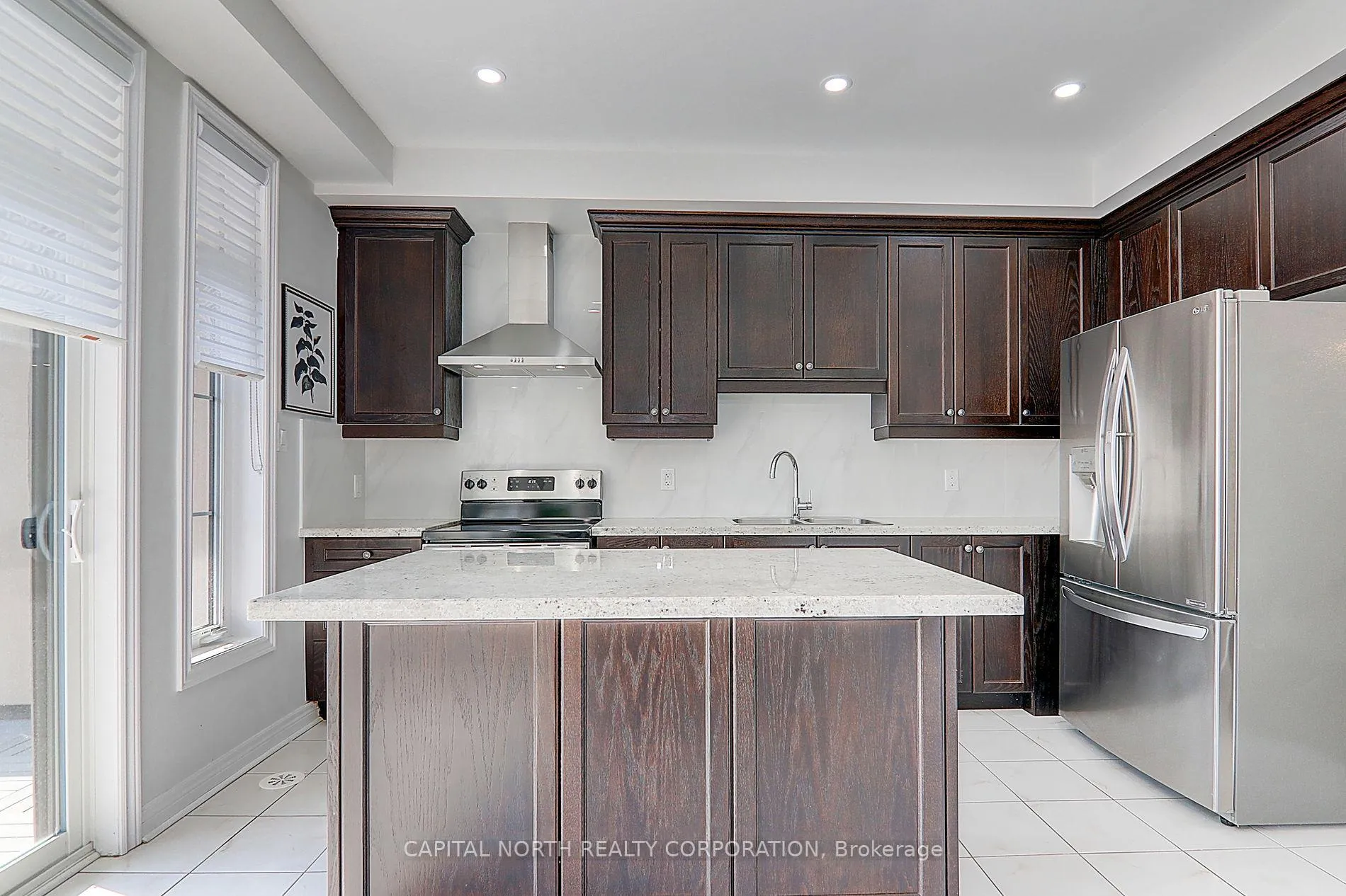 Photo 9 of 83 Grand Trunk Avenue, Vaughan, Patterson — HOMEH