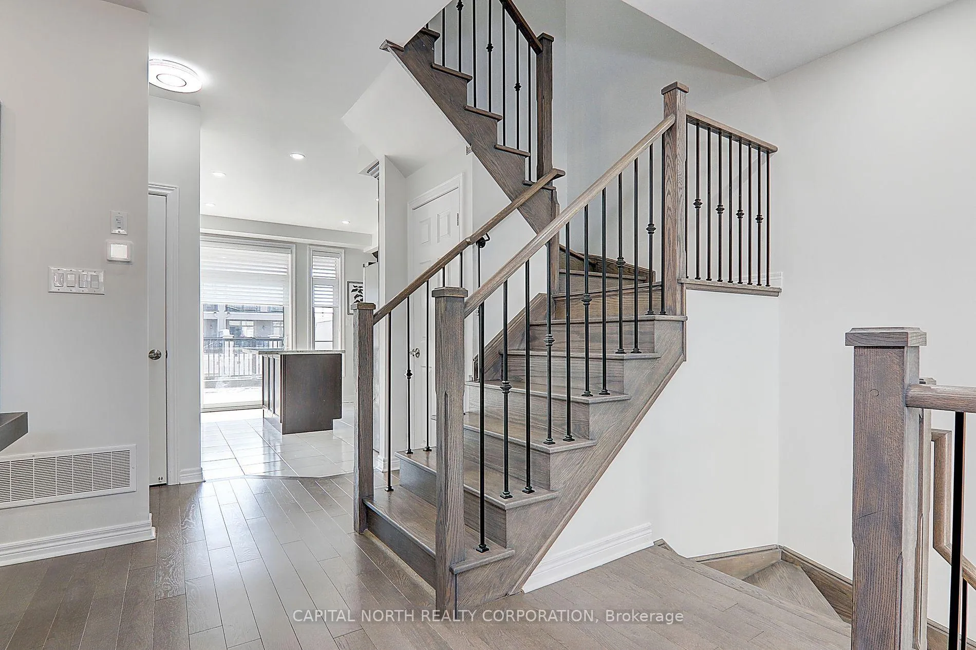 Photo 14 of 83 Grand Trunk Avenue, Vaughan, Patterson — HOMEH