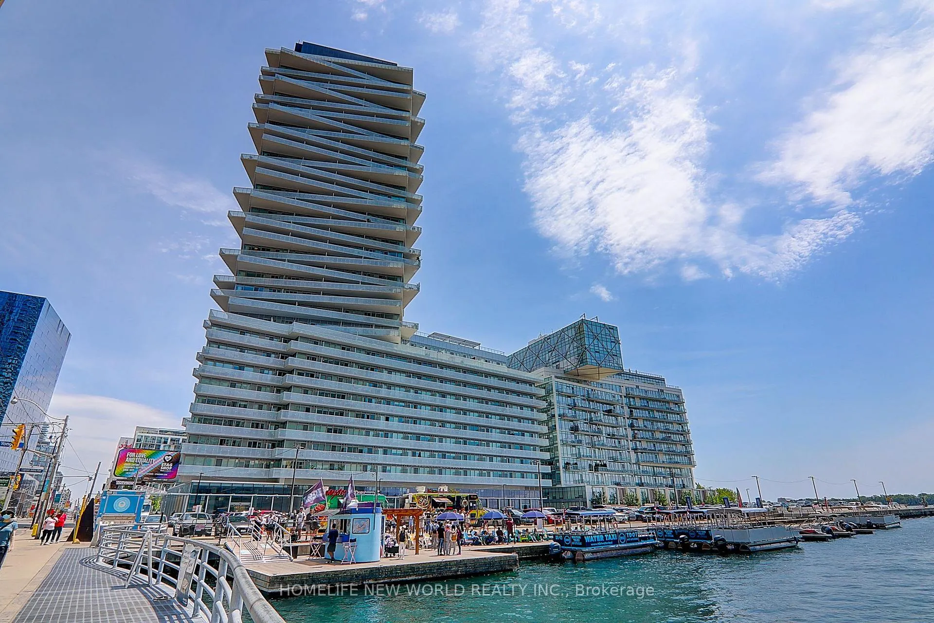 Front of Unit 419, 15 Queens Quay E