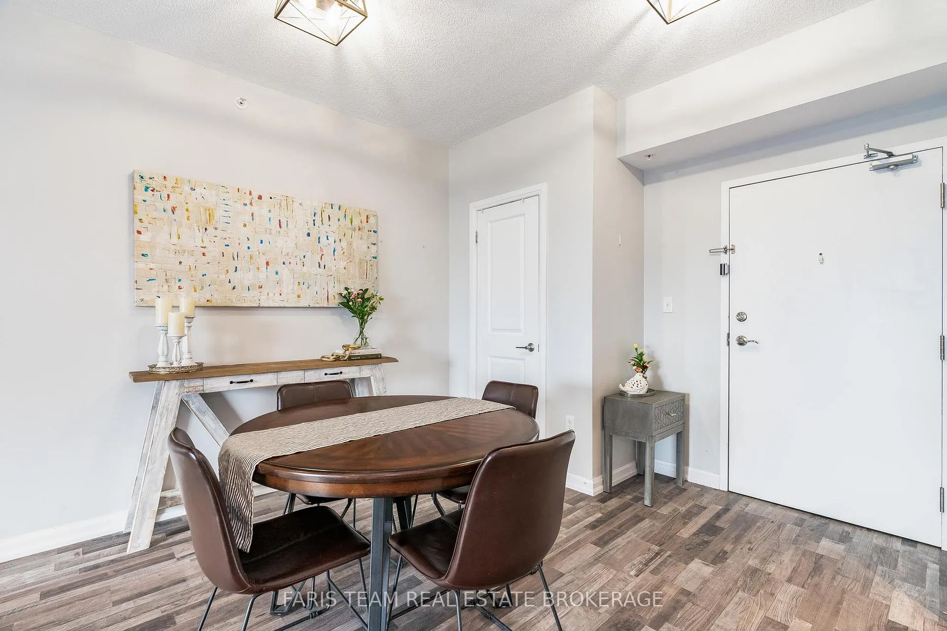 Photo 8 of Unit 603, 302 Essa Road, Barrie, 400 West — HOMEH