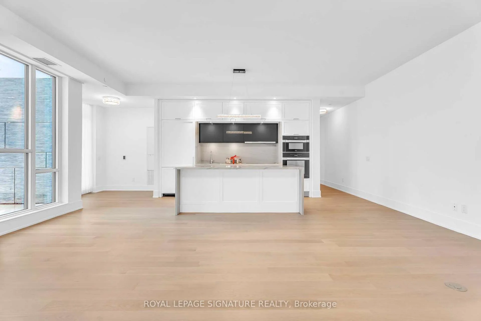 Photo 6 of Unit 805, 397 Royal Orchard Boulevard, Markham, Royal Orchard — HOMEH