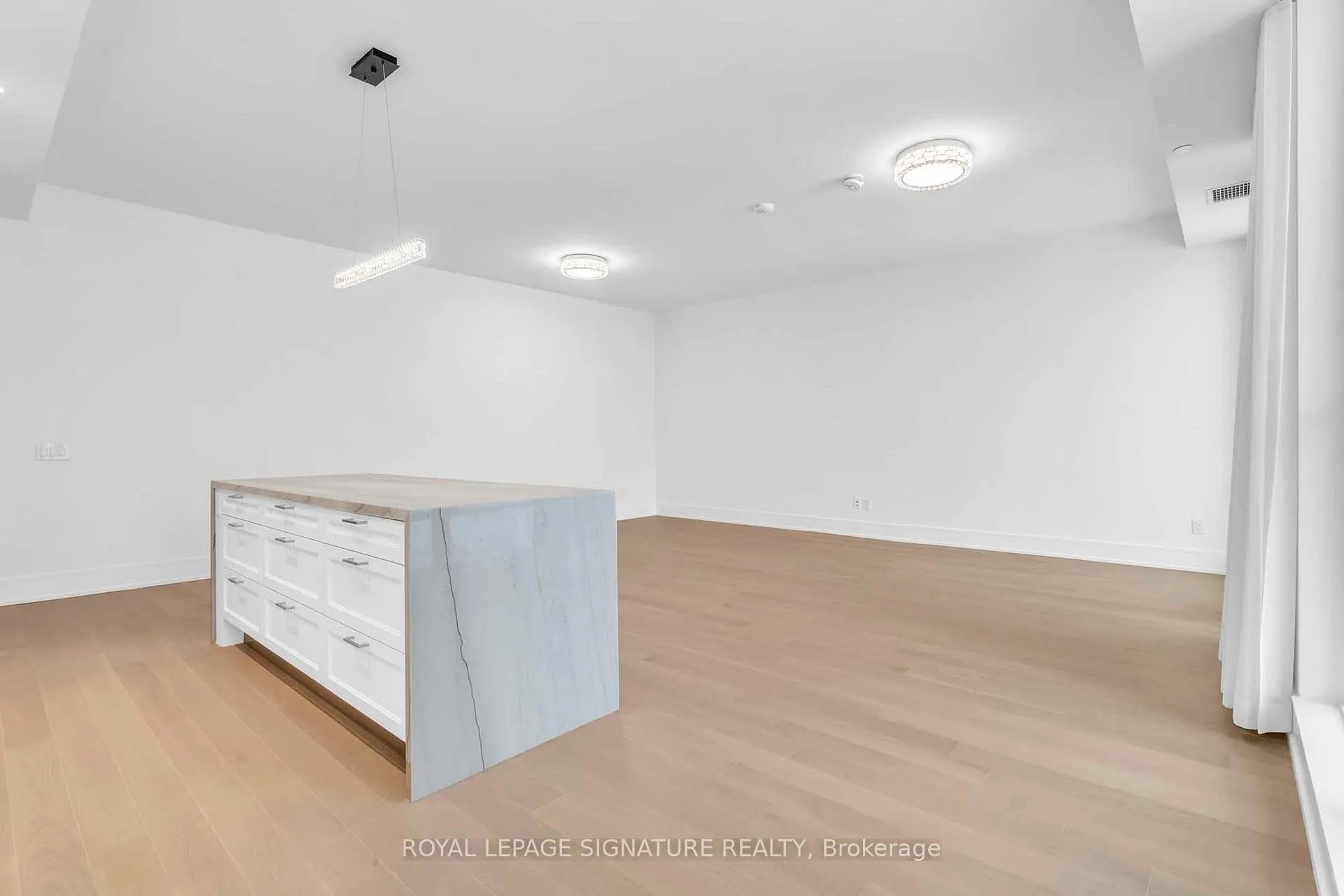 Photo 9 of Unit 805, 397 Royal Orchard Boulevard, Markham, Royal Orchard — HOMEH