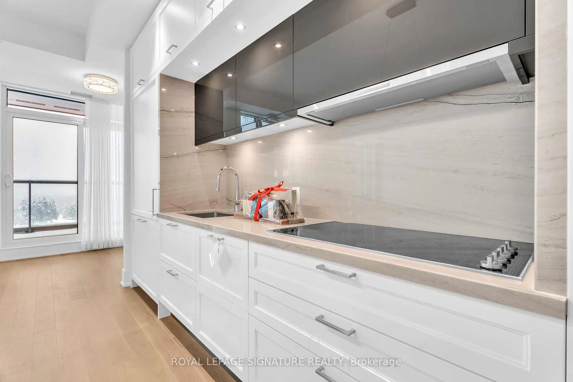 Photo 13 of Unit 805, 397 Royal Orchard Boulevard, Markham, Royal Orchard — HOMEH