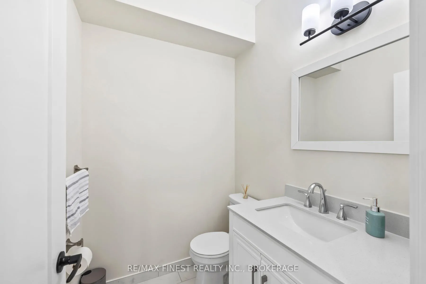 Photo 20 of Unit 302, 809 Development Drive, Kingston, South of Taylor-Kidd Blvd — HOMEH