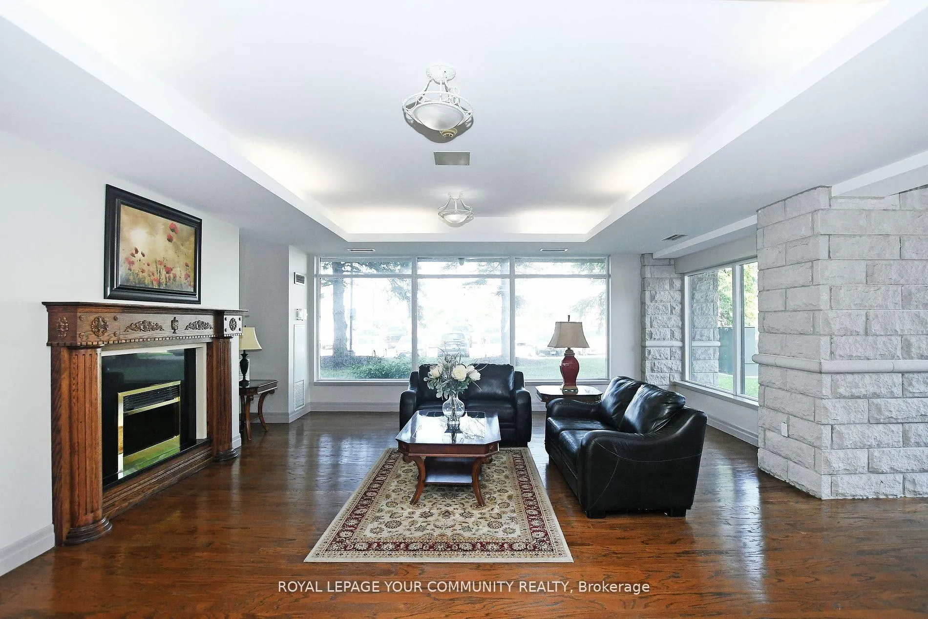 Photo 5 of Unit 419, 2502 Rutherford Road, Vaughan, Maple — HOMEH