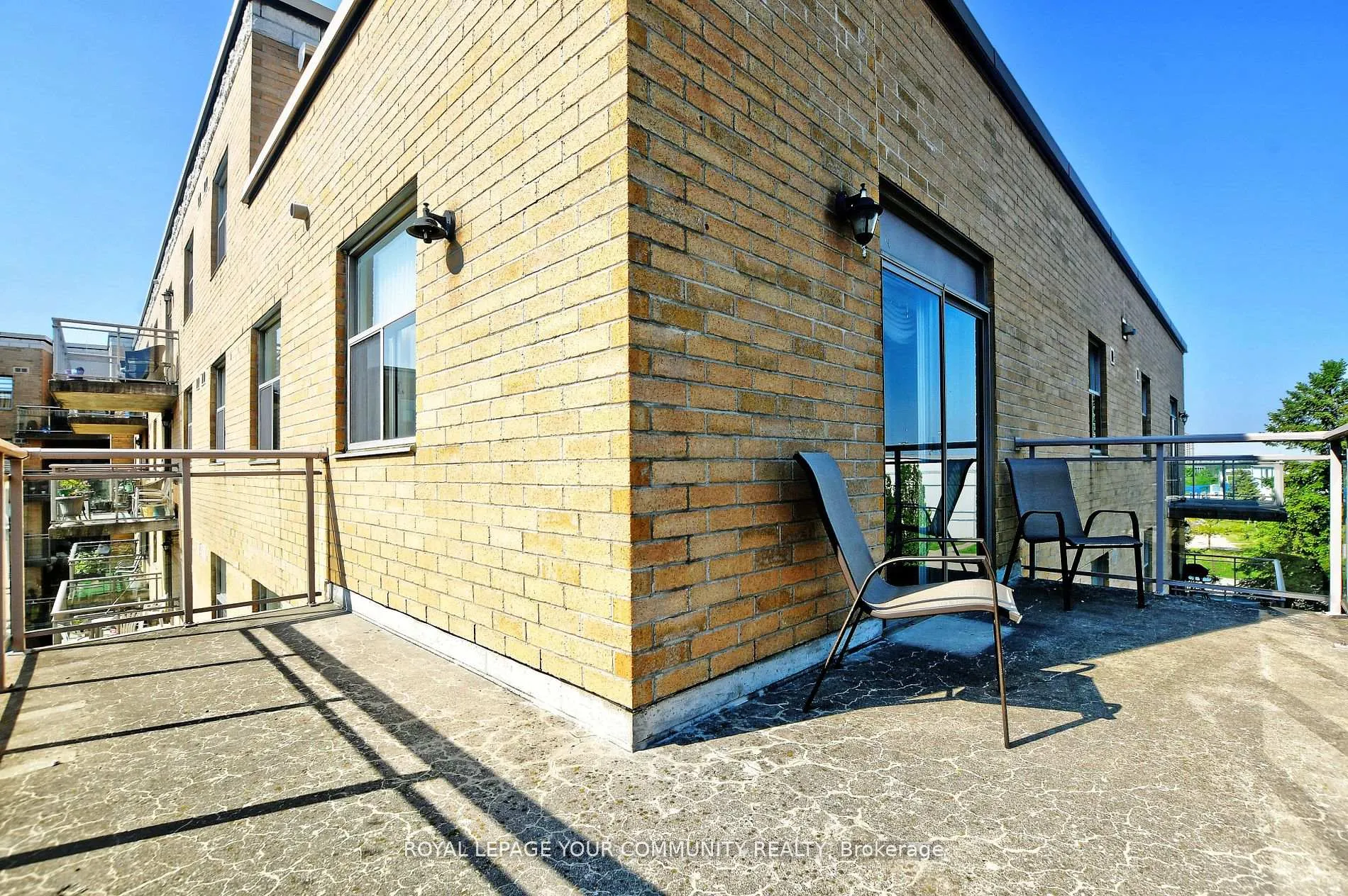 Photo 21 of Unit 419, 2502 Rutherford Road, Vaughan, Maple — HOMEH