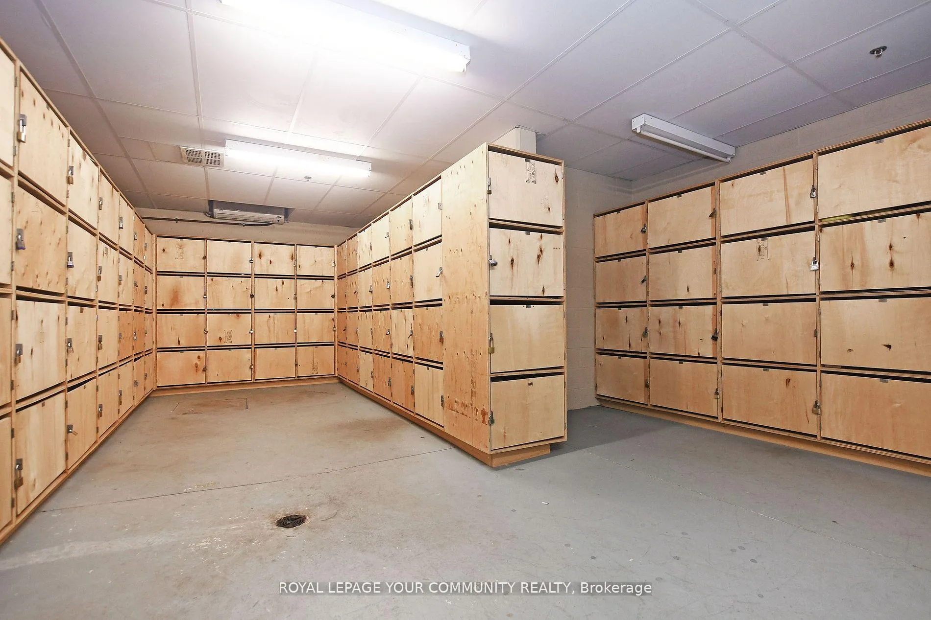 Photo 33 of Unit 419, 2502 Rutherford Road, Vaughan, Maple — HOMEH