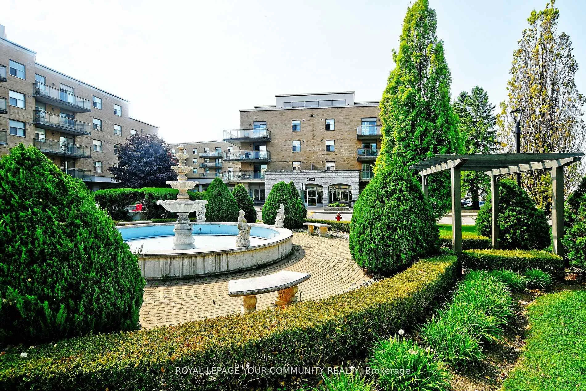 Photo 38 of Unit 419, 2502 Rutherford Road, Vaughan, Maple — HOMEH