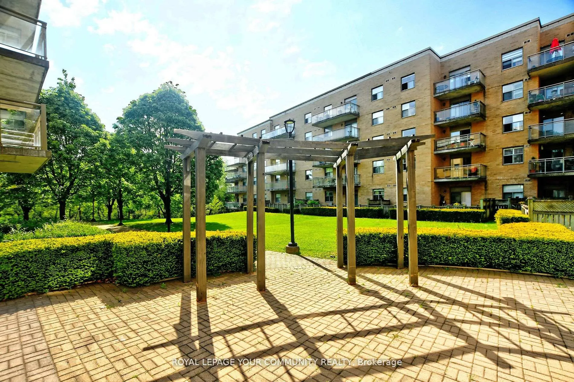 Photo 39 of Unit 419, 2502 Rutherford Road, Vaughan, Maple — HOMEH