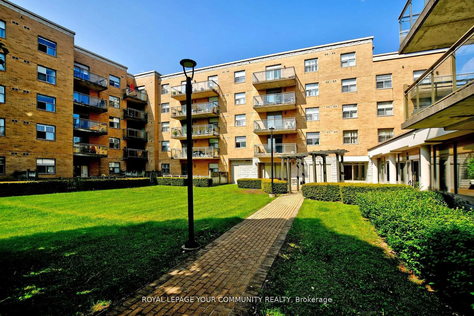 Photo 40 of Unit 419, 2502 Rutherford Road, Vaughan, Maple — HOMEH
