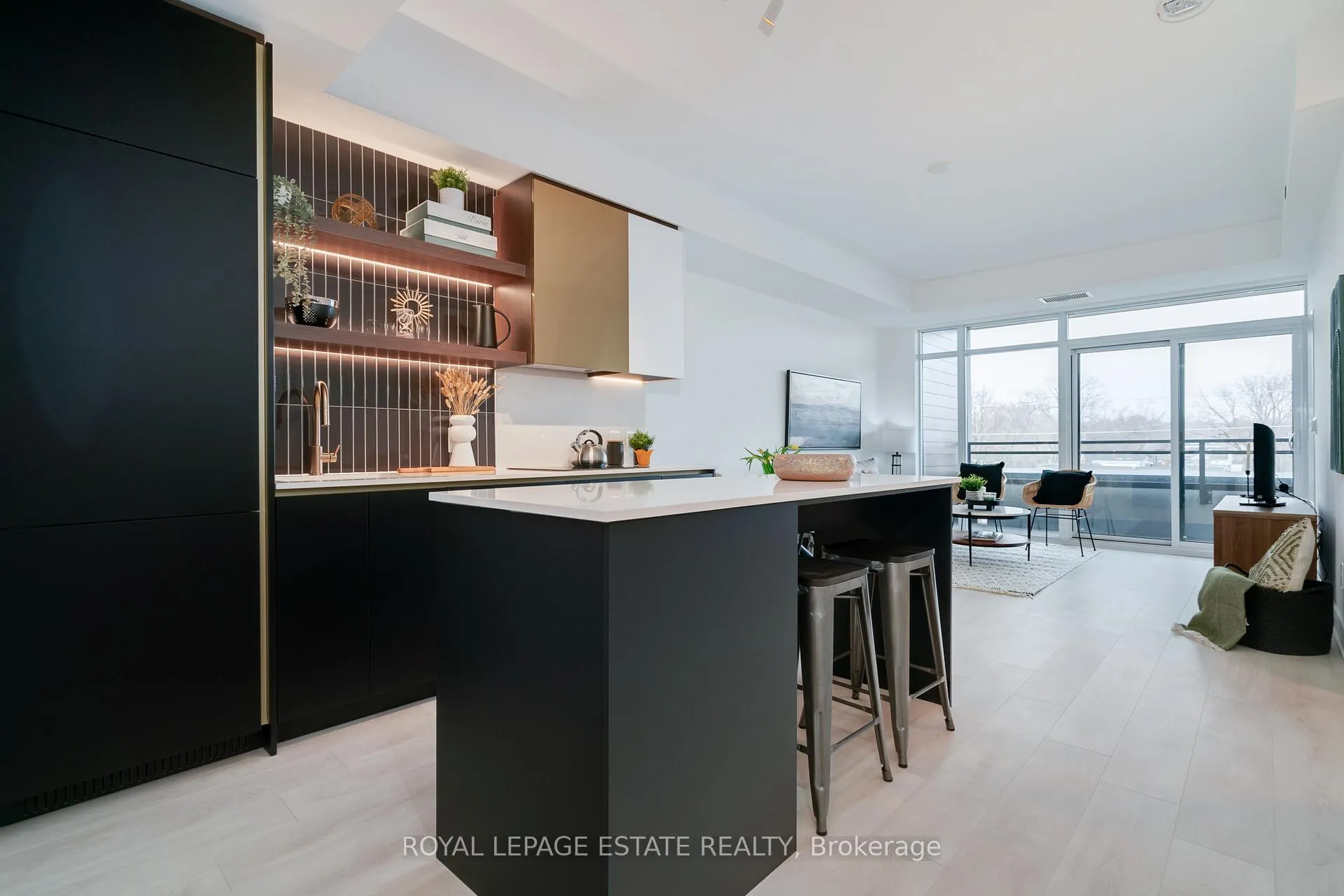 Photo 7 of Unit 404, 1285 Queen Street E, Toronto, Greenwood-Coxwell — HOMEH