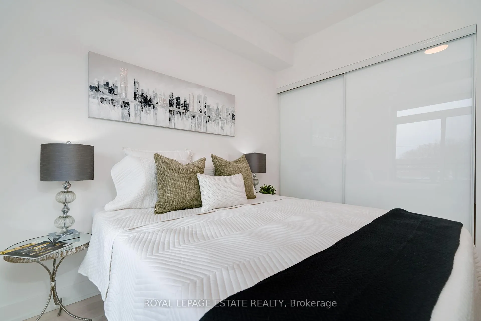 Photo 10 of Unit 404, 1285 Queen Street E, Toronto, Greenwood-Coxwell — HOMEH