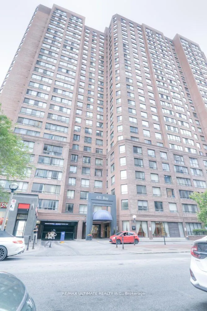Front of Unit 406, 633 Bay Street
