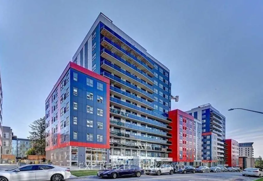 Front of Unit 282, 258B Sunview Street