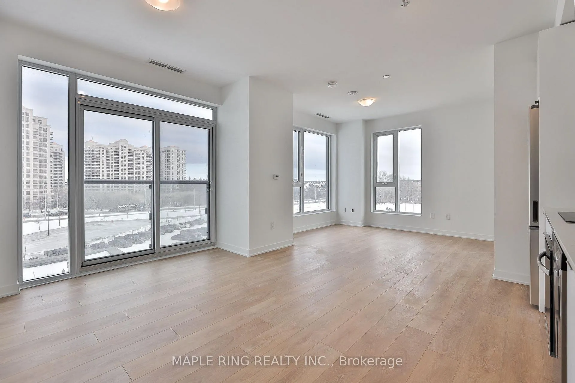Photo 1 of Unit 406, 474 Caldari Road, Vaughan, Concord — HOMEH