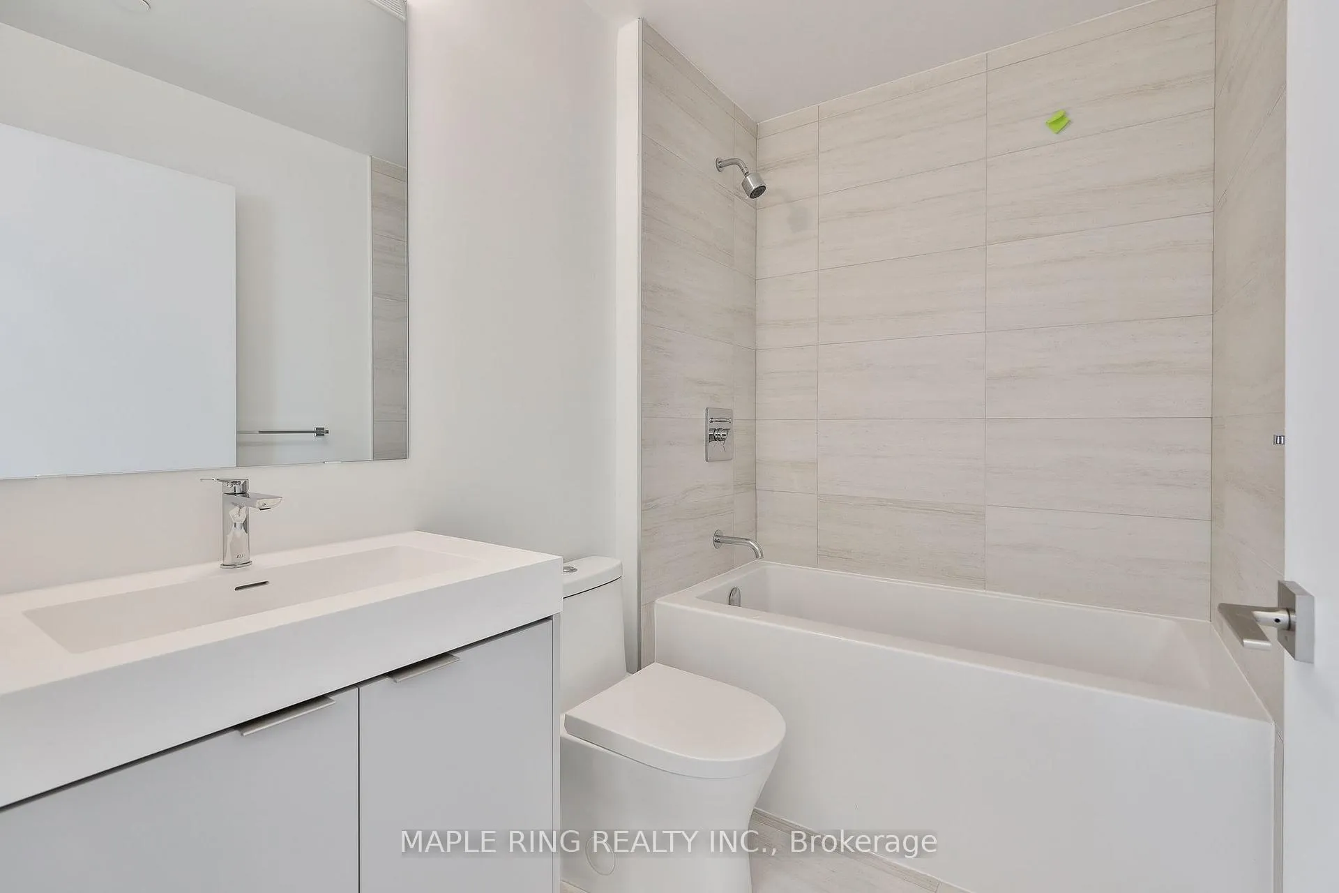 Photo 4 of Unit 406, 474 Caldari Road, Vaughan, Concord — HOMEH