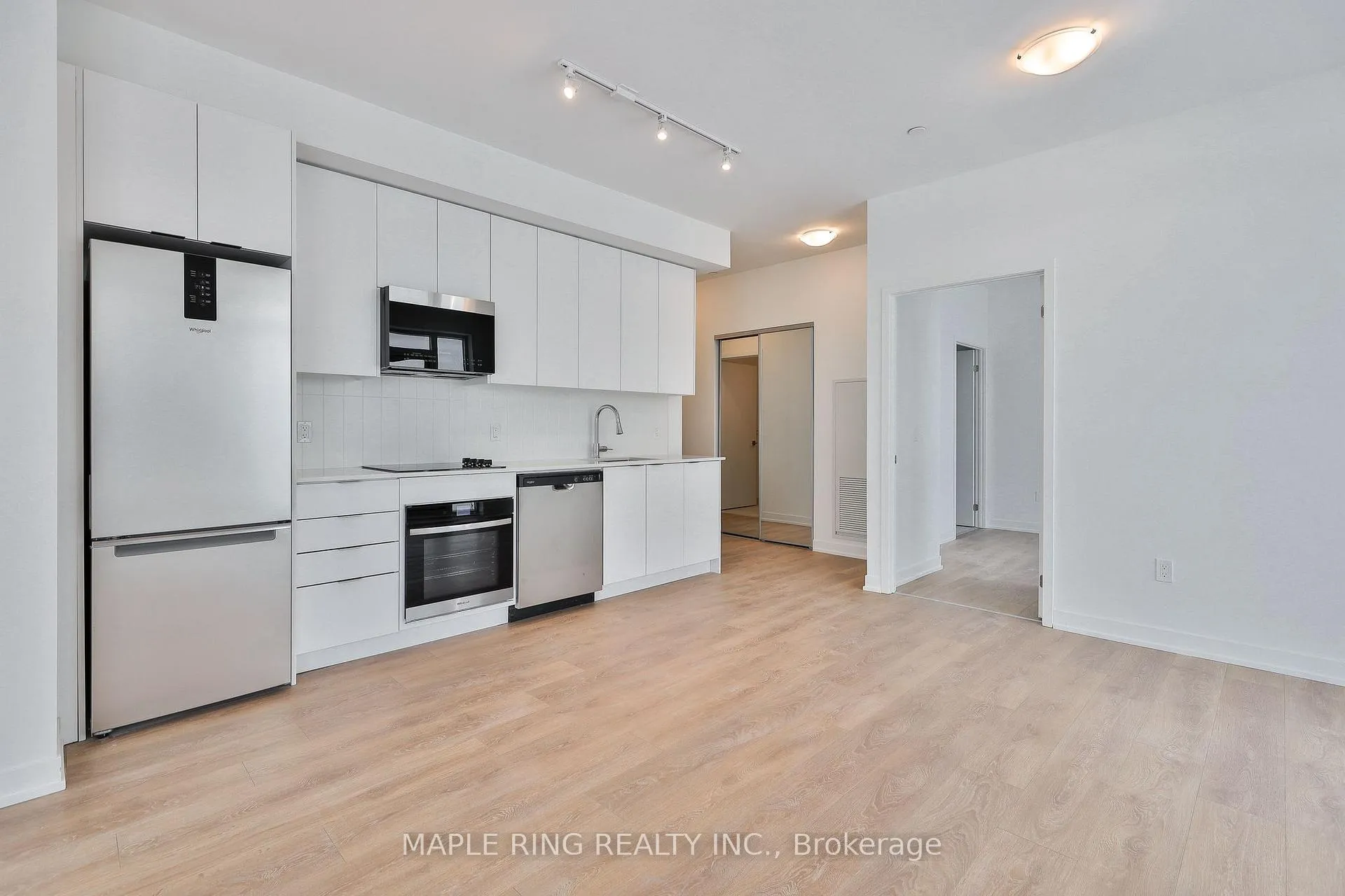 Photo 12 of Unit 406, 474 Caldari Road, Vaughan, Concord — HOMEH