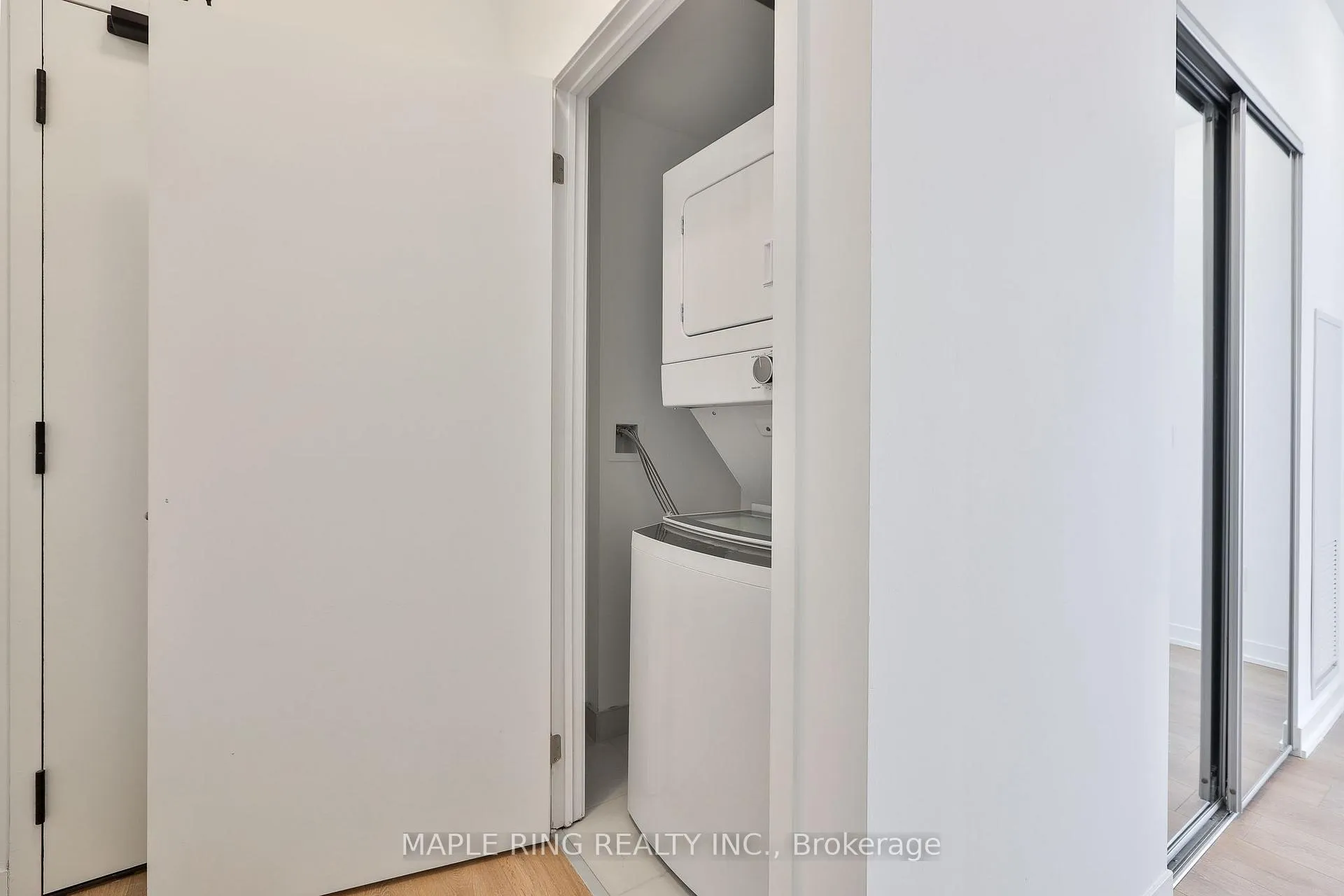 Photo 13 of Unit 406, 474 Caldari Road, Vaughan, Concord — HOMEH