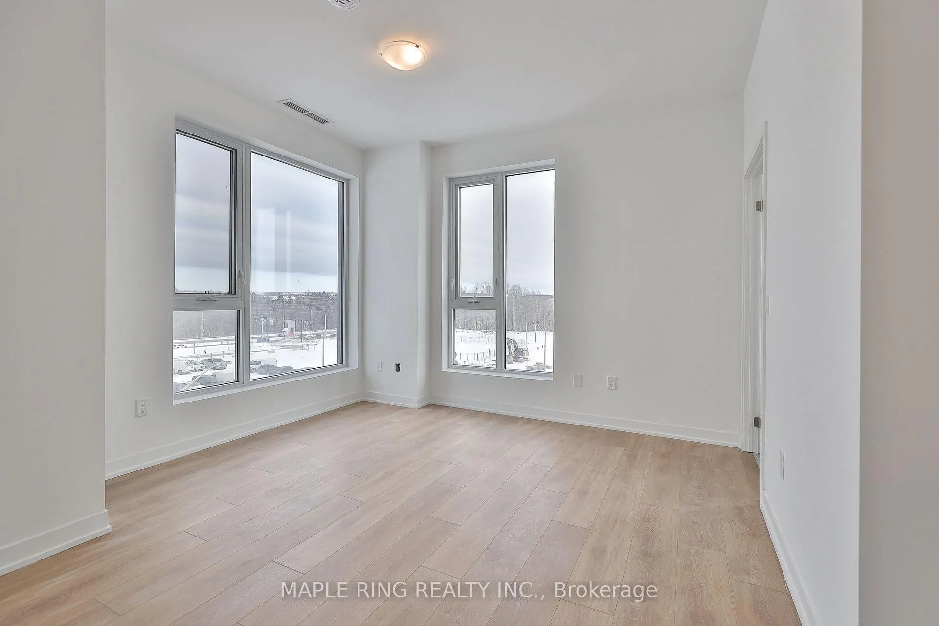 Photo 27 of Unit 406, 474 Caldari Road, Vaughan, Concord — HOMEH