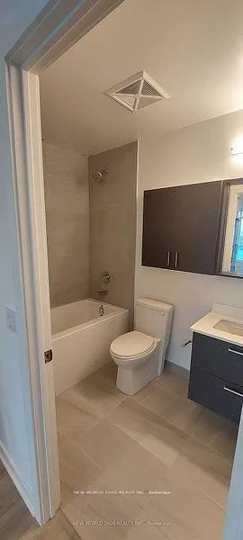 Photo 6 of Unit B-527, 50 Upper Mall Way Road, Vaughan, Brownridge — HOMEH
