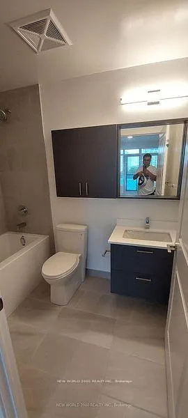 Photo 7 of Unit B-527, 50 Upper Mall Way Road, Vaughan, Brownridge — HOMEH