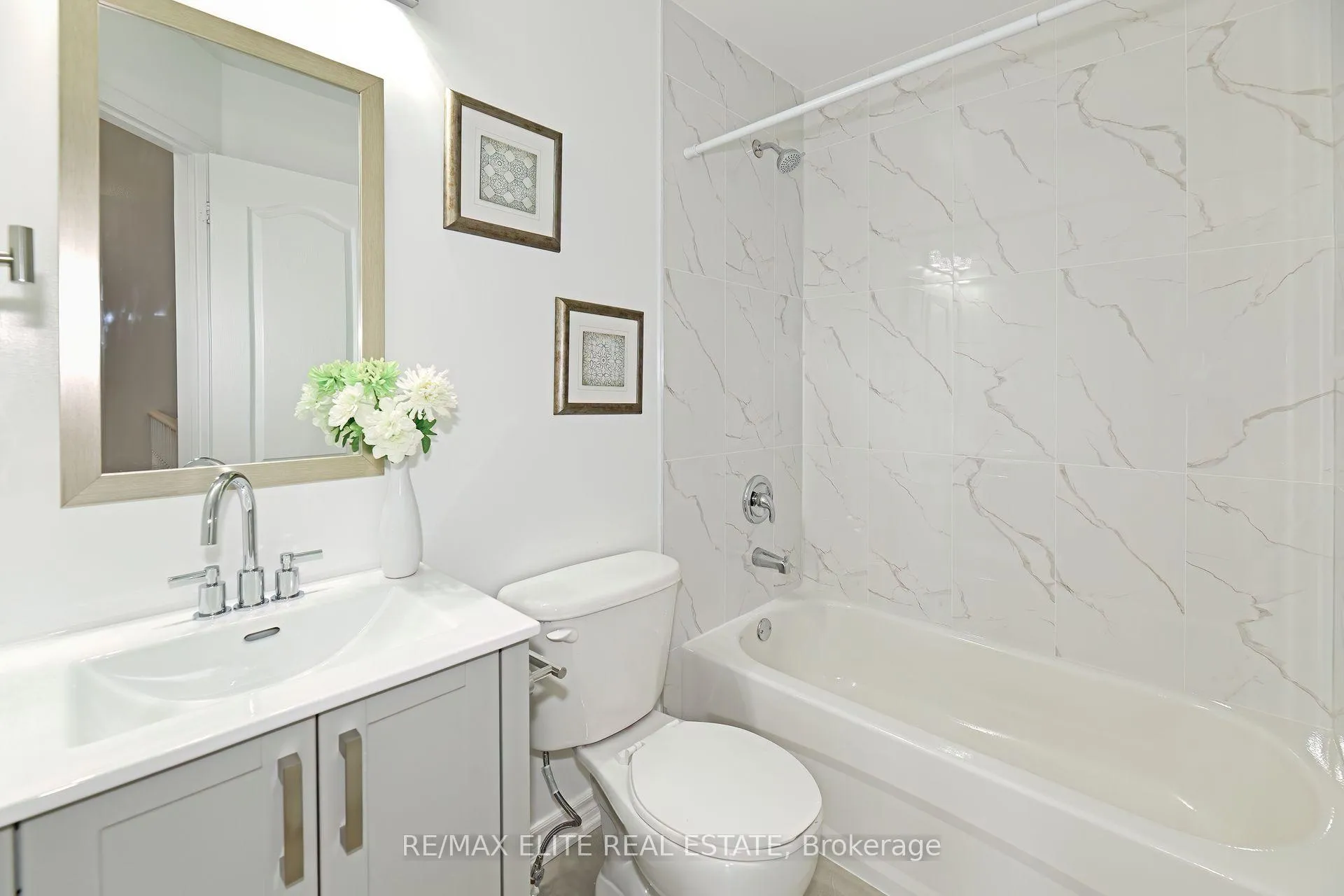 Photo 13 of 2 Pike Lane, Markham, Cornell — HOMEH