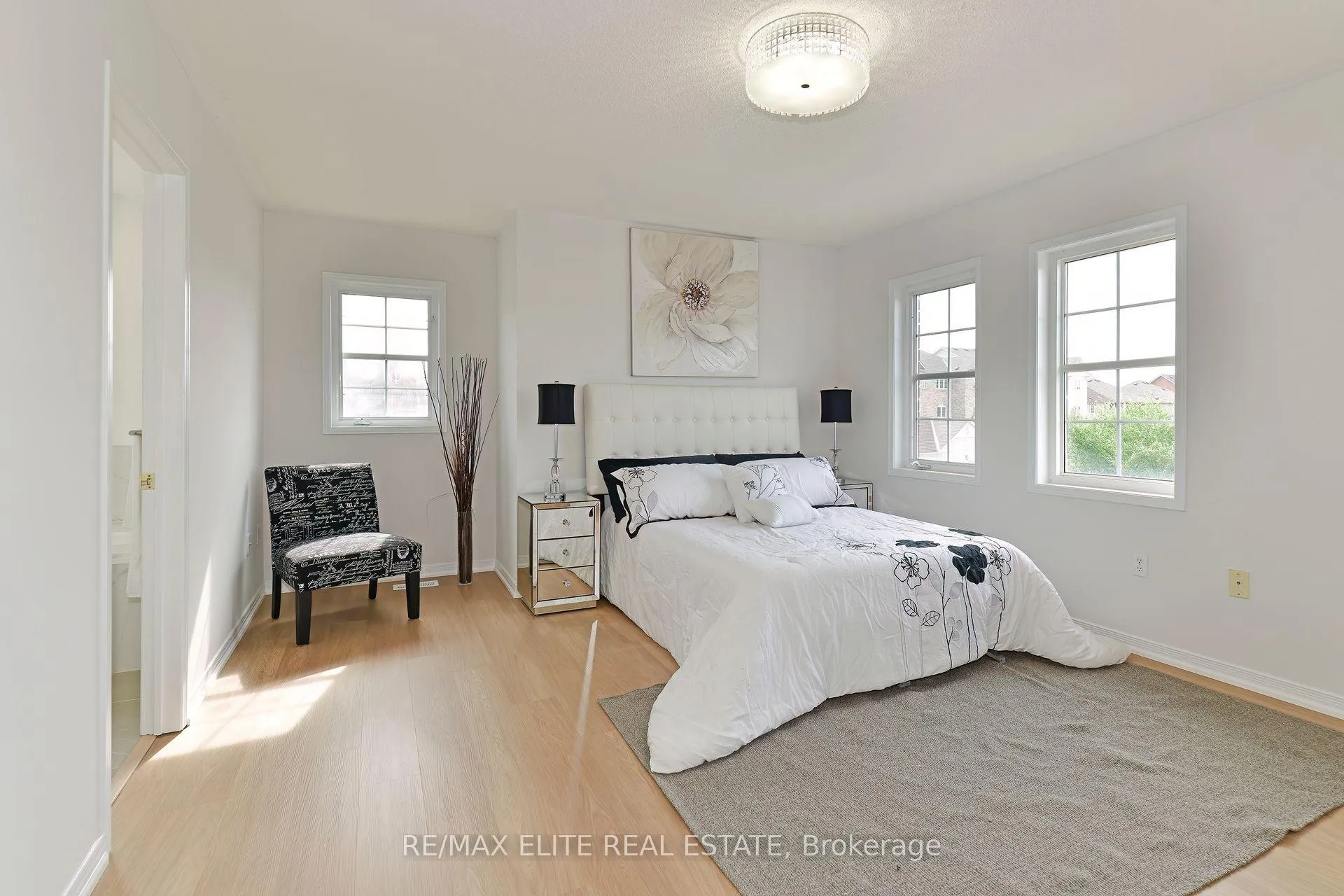 Photo 20 of 2 Pike Lane, Markham, Cornell — HOMEH