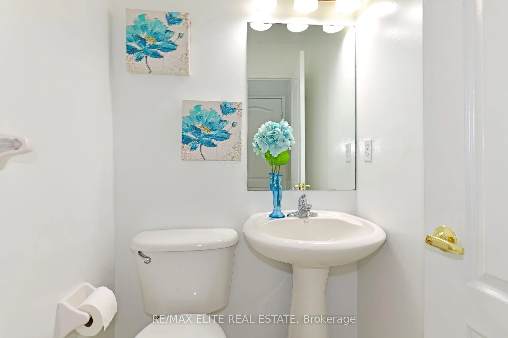 Photo 21 of 2 Pike Lane, Markham, Cornell — HOMEH