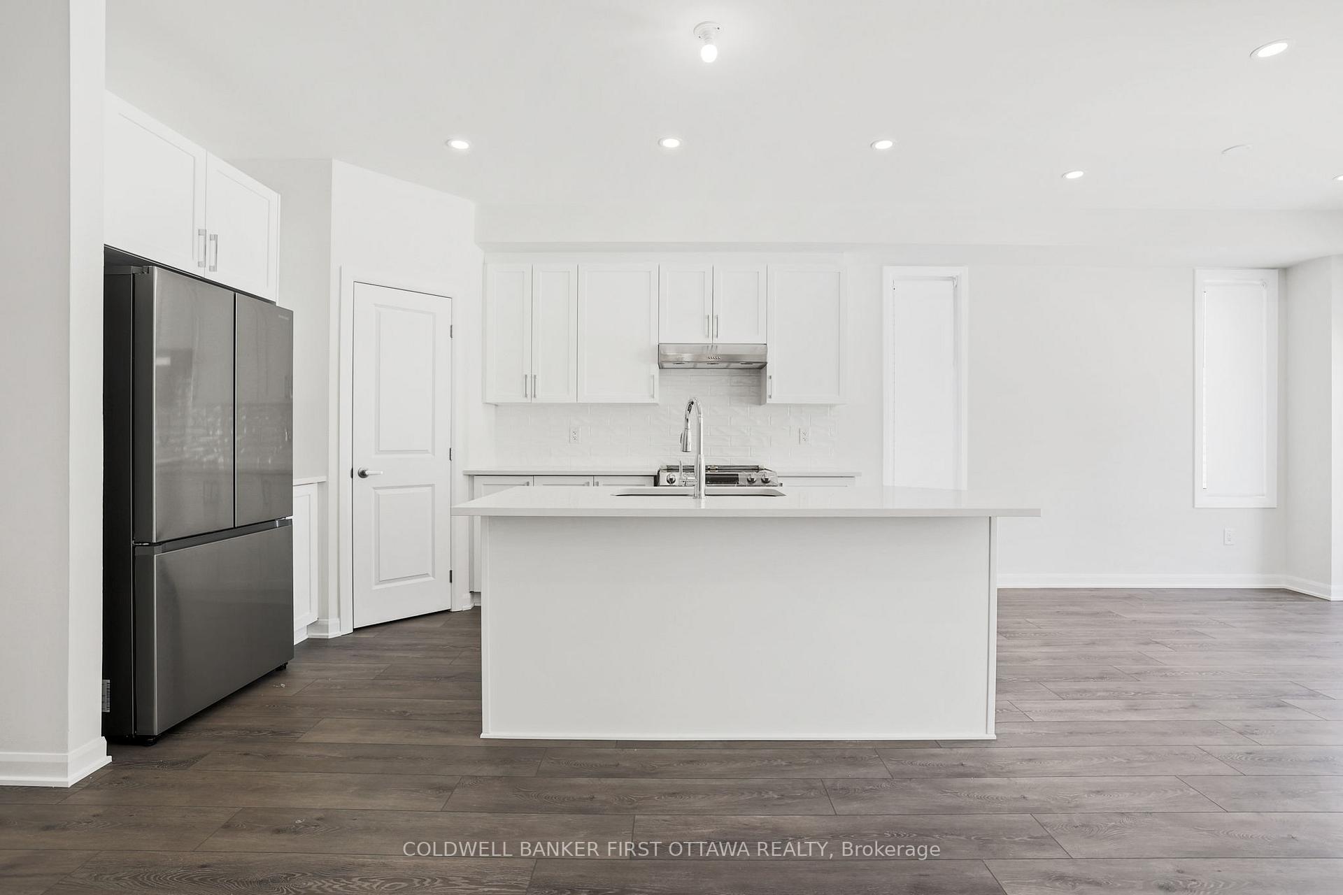 Photo 6 of 319 Cloyne Crescent, Ottawa, Barrhaven - Half Moon Bay — HOMEH